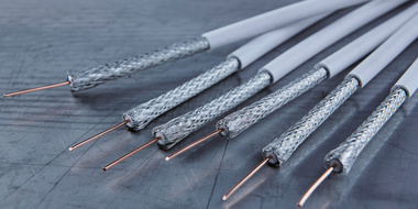 Kabel- und Steckverbinder bei SG Solartechnik GmbH in Igensdorf
